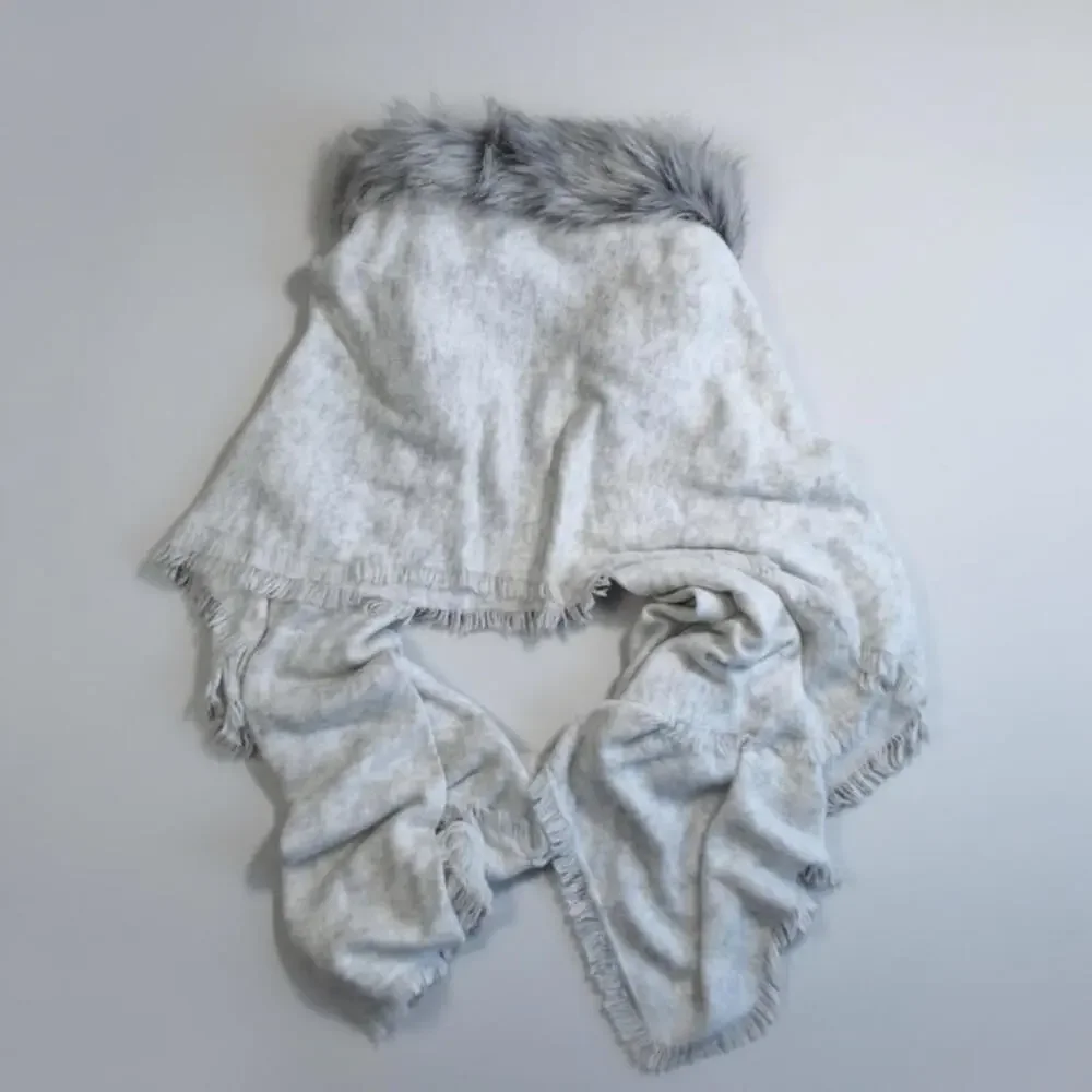 Caby Shawl OSFA‎